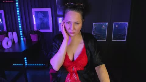 Snapshot of anita_muse chatting on 02.21.25 Anita online show from 02.21.25