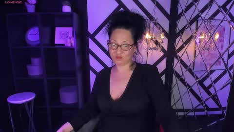 Snapshot of anita_muse chatting on 02.22.25 Anita online show from 02.22.25
