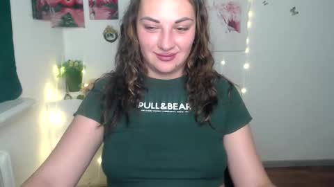 Snapshot of anitaa_a chatting on 09.13.25 anitaa_a online show from 09.13.25