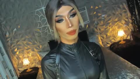 Snapshot of anitacruisze chatting on 01.06.25 Miss Ann online show from 01.06.25