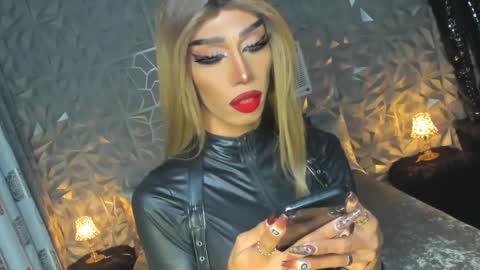 Snapshot of anitacruisze chatting on 01.08.25 Miss Ann online show from 01.08.25