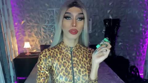 Snapshot of anitacruisze chatting on 01.24.25 Miss Ann online show from 01.24.25