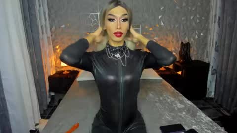 Snapshot of anitacruisze chatting on 01.30.25 Miss Ann online show from 01.30.25