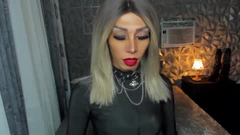 Snapshot of anitacruisze chatting on 02.19.25 Miss Ann online show from 02.19.25