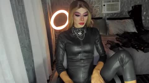 Snapshot of anitacruisze chatting on 02.20.25 Miss Ann online show from 02.20.25