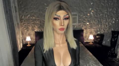 Snapshot of anitacruisze chatting on 02.21.25 Miss Ann online show from 02.21.25