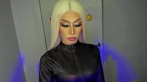 Snapshot of anitacruisze chatting on 09.20.25 Miss Ann online show from 09.20.25