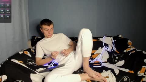 Snapshot of anna_jason chatting on 12.13.24 Fansly Jason sweet ass online show from 12.13.24