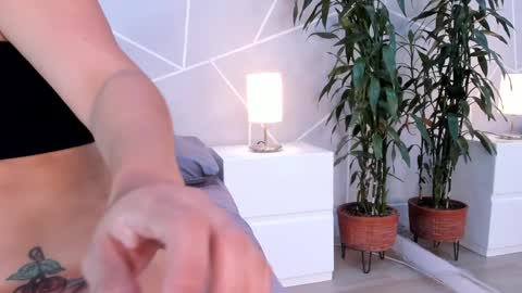 Anna online show from 01.07.25