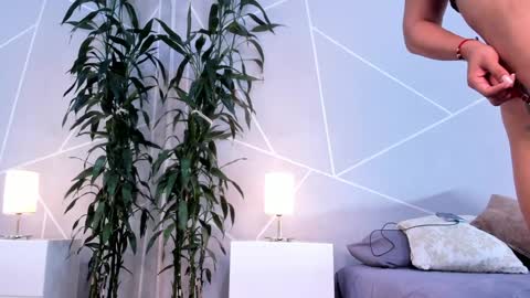 Anna online show from 01.28.25