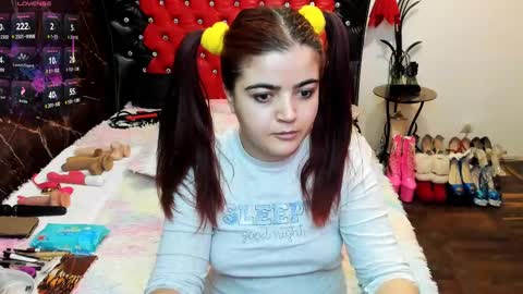 Snapshot of anna_lwice chatting on 02.14.25 Ana online show from 02.14.25