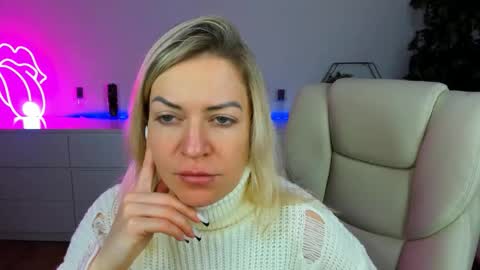 Snapshot of anna_snow9 chatting on 10.22.25 anna_snow9 online show from 10.22.25