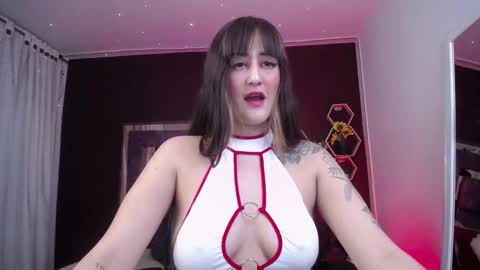 Snapshot of annabellegron chatting on 10.03.25 Anna online show from 10.03.25