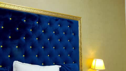 Anna online show from 02.13.25