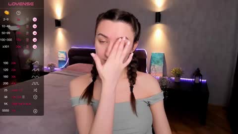 Anna online show from 02.26.25