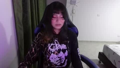 Snapshot of annacrow chatting on 10.14.25 Anna online show from 10.14.25