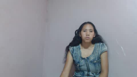 Snapshot of annahhotgirl chatting on 02.15.25 annahhotgirl online show from 02.15.25