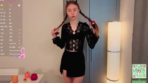 Holly Molly Im Polly online show from 10.05.25