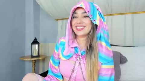 Snapshot of annavictoria__ chatting on 12.04.24 Anna Victoria online show from 12.04.24