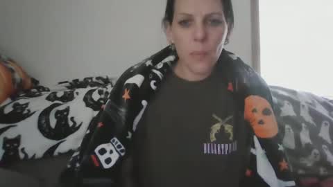 Snapshot of anne12369 chatting on 09.14.25 anne online show from 09.14.25
