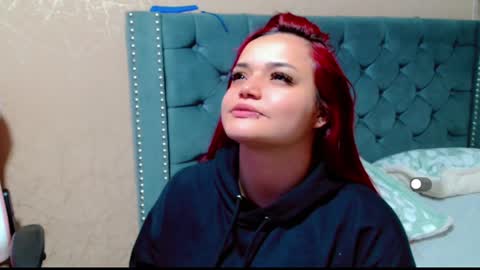 Snapshot of anne_julienne chatting on 01.25.25 online show from 01.25.25