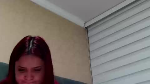 Snapshot of anne_julienne chatting on 09.20.25 online show from 09.20.25