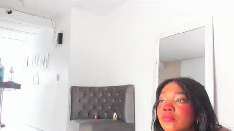 Snapshot of annebullocks chatting on 02.15.25 Annie online show from 02.15.25