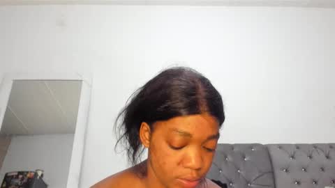 Snapshot of annebullocks chatting on 10.08.25 Annie online show from 10.08.25