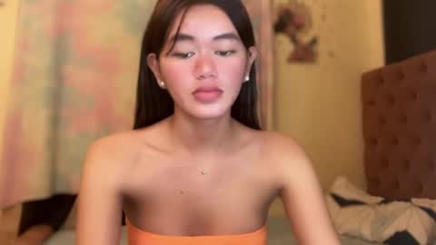 Snapshot of annedee_ chatting on 12.26.24 Kim online show from 12.26.24