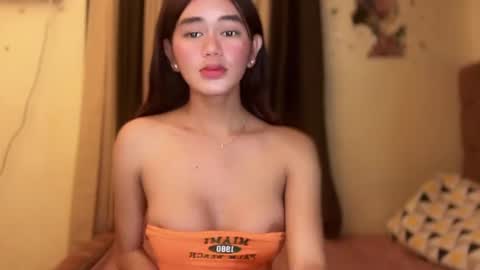 Snapshot of annedee_ chatting on 01.01.25 Kim online show from 01.01.25