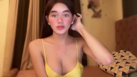 Snapshot of annedee_ chatting on 01.08.25 Kim online show from 01.08.25