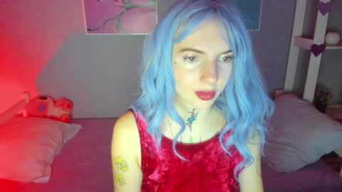 Snapshot of annetenet chatting on 01.11.25 Annet online show from 01.11.25