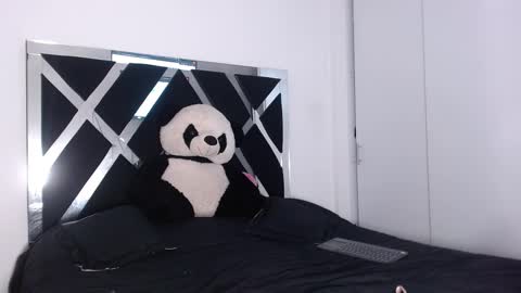 Snapshot of anni_wine___ chatting on 10.13.25 ANNI online show from 10.13.25