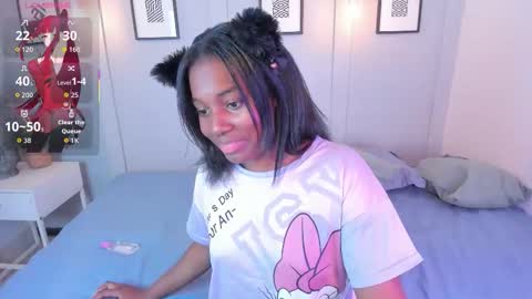 Snapshot of annia_dh chatting on 10.04.25 annia online show from 10.04.25