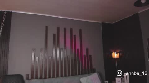 annie_barozzi online show from 09.11.25