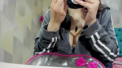 Annie online show from 11.10.25