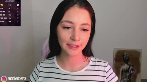 Snapshot of anniemora_ chatting on 12.28.24 Annie online show from 12.28.24