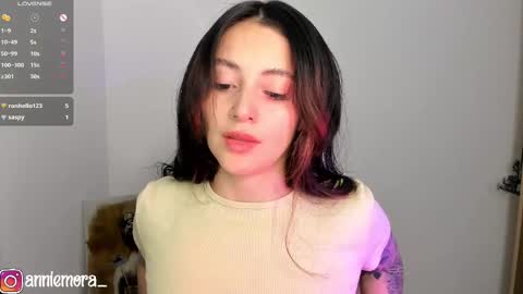 Snapshot of anniemora_ chatting on 02.21.25 Annie online show from 02.21.25