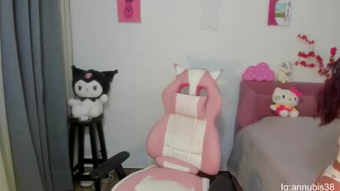 SOFIA INDEPENDENT MODEL online show from 01.08.25