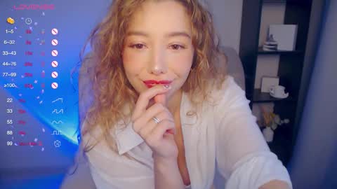 Snapshot of annvegga chatting on 10.03.25 Ann online show from 10.03.25