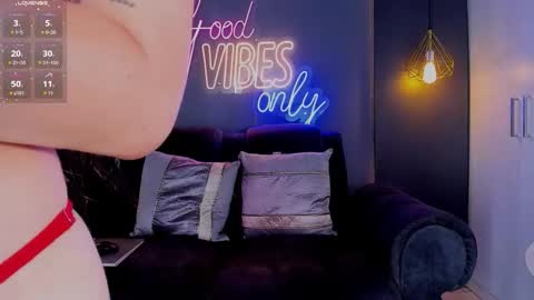 anny_loves online show from 11.14.25