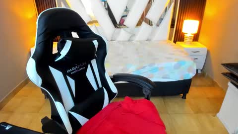 anny online show from 11.28.25