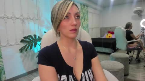 Snapshot of anny_sweet72 chatting on 09.09.25 Anny online show from 09.09.25
