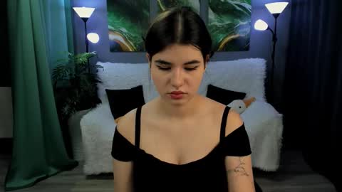 Snapshot of anoradark chatting on 09.18.25 Anora online show from 09.18.25