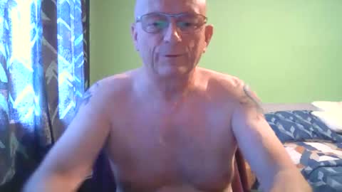 Snapshot of antmatt2025 chatting on 09.19.25 antmatt2025 online show from 09.19.25