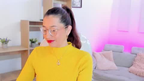 Snapshot of antoneella__ chatting on 09.29.25 Antonella online show from 09.29.25