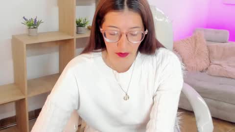 Snapshot of antoneella__ chatting on 10.07.25 Antonella online show from 10.07.25