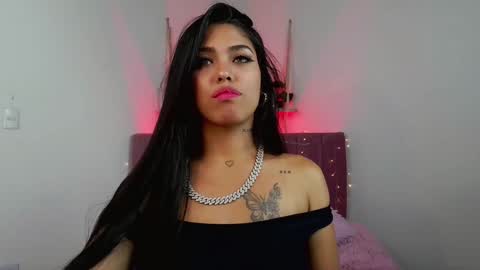 Snapshot of antonella_miller18 chatting on 02.03.25 Antonella online show from 02.03.25