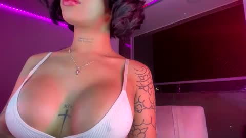 Snapshot of antonella_silva chatting on 01.03.25 Anto online show from 01.03.25