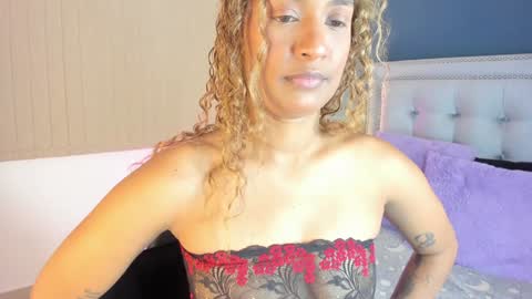 Snapshot of antonellaparker chatting on 12.30.24 Sarah online show from 12.30.24